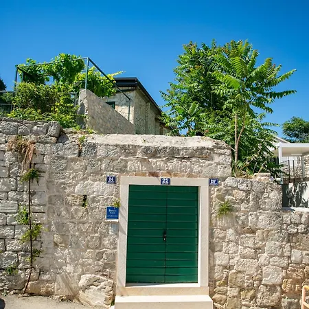 Absolutely Perfect Location Minutes From Old Town ספליט